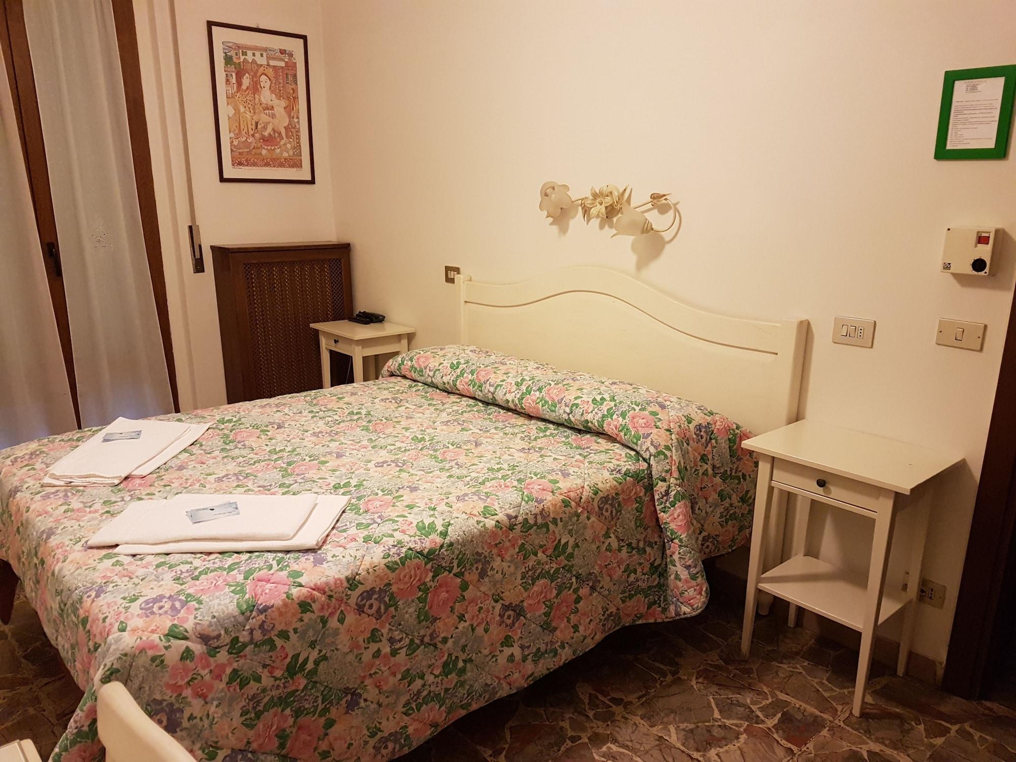 Albergo Sonia Florence Ngoại thất bức ảnh